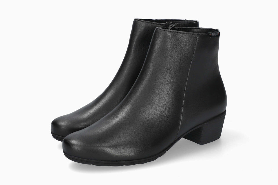 Iola - Black