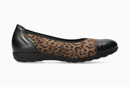 Erika - Black Leopard