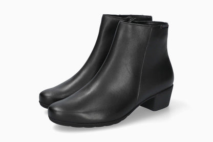 Iola - Black